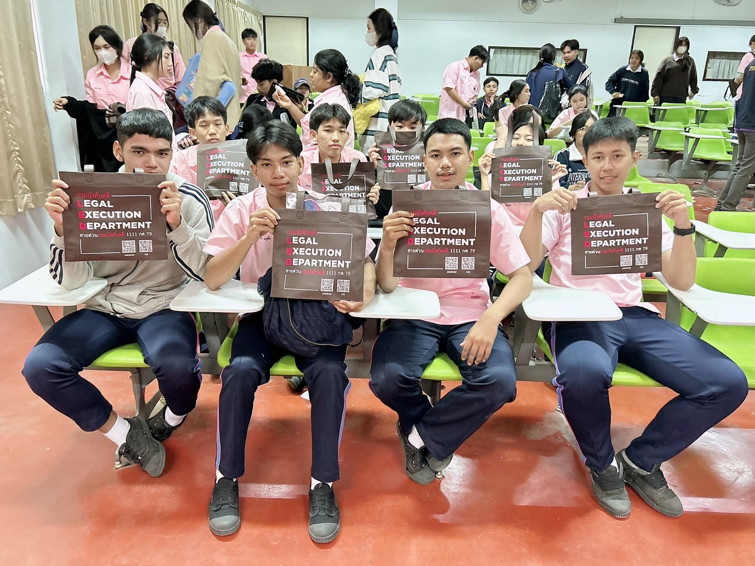 สำนักงานบังคับคดีจังหวัดประจวบคีรีขันธ์ ลงพื้นที่จัดโครงการวิตามินสมอง  ภายใต้โครงการโรงเรียนยุติธรรมอุปถัมภ์ ประจำปีงบประมาณ พ.ศ. 2567
